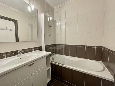 APPARTEMENT T2 A LOUER - LYON 2EME ARRONDISSEMENT - 67.7 m2 - 1 073 € charges comprises par mois
