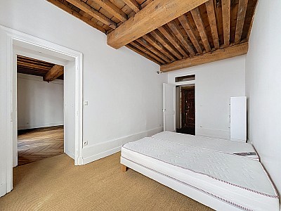 APPARTEMENT T2 A LOUER - LYON 2EME ARRONDISSEMENT - 62.05 m2 - 1 135 &euro; charges comprises par mois