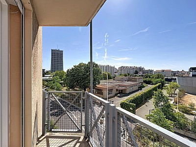 APPARTEMENT T2 A LOUER - LYON 3EME ARRONDISSEMENT - 46.1 m2 - 872 € charges comprises par mois