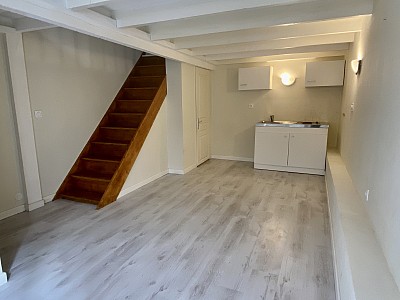 APPARTEMENT T2 A LOUER - LYON 6EME ARRONDISSEMENT - 38.42 m2 - 667€ charges comprises par mois