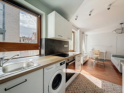 APPARTEMENT T2 A LOUER - LYON 6EME ARRONDISSEMENT - 49.35 m2 - 1140€ charges comprises par mois