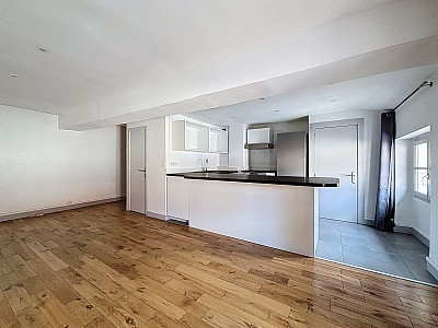 APPARTEMENT T2 A LOUER - LYON 6EME ARRONDISSEMENT - 57.37 m2 - 998 € charges comprises par mois