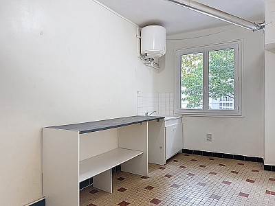 APPARTEMENT T2 A LOUER - LYON 7EME ARRONDISSEMENT - 45.89 m2 - 623 € charges comprises par mois