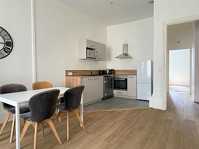 APPARTEMENT T2 A LOUER - LYON 7EME ARRONDISSEMENT - 1�098�&euro; charges comprises par mois