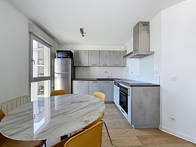 APPARTEMENT T2 A LOUER - LYON 7EME ARRONDISSEMENT - 47.36 m2 - 1 062 € charges comprises par mois
