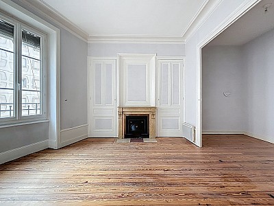 APPARTEMENT T2 A LOUER - LYON 8EME ARRONDISSEMENT - 74.53 m2 - 868 € charges comprises par mois