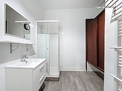 APPARTEMENT T2 A LOUER - LYON 8EME ARRONDISSEMENT - 74.53 m2 - 868 € charges comprises par mois