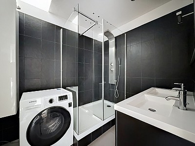 APPARTEMENT T2 A LOUER - LYON 9EME ARRONDISSEMENT - 70.62 m2 - 1 218 € charges comprises par mois