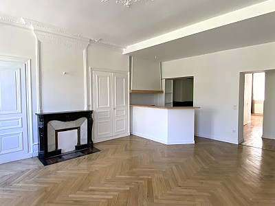 APPARTEMENT T2 A LOUER - ST ETIENNE - 642€ charges comprises par mois