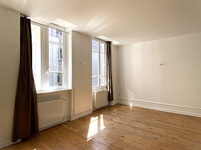APPARTEMENT T2 A LOUER - ST ETIENNE - 642€ charges comprises par mois