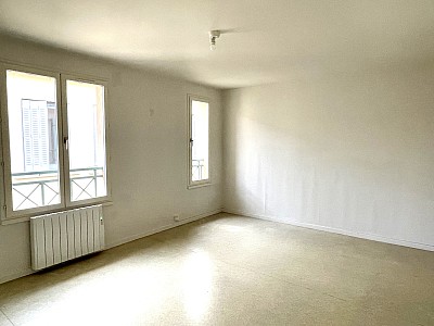 APPARTEMENT T2 A LOUER - ST GENIS LAVAL - 54.38 m2 - 756€ charges comprises par mois