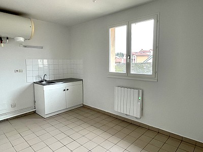 APPARTEMENT T2 A LOUER - ST GENIS LAVAL - 54.38 m2 - 756€ charges comprises par mois