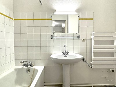 APPARTEMENT T2 A LOUER - ST GENIS LAVAL - 54.38 m2 - 756€ charges comprises par mois