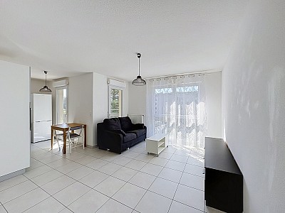 APPARTEMENT T2 A LOUER - TASSIN LA DEMI LUNE - 43.19 m2 - 830 &euro; charges comprises par mois