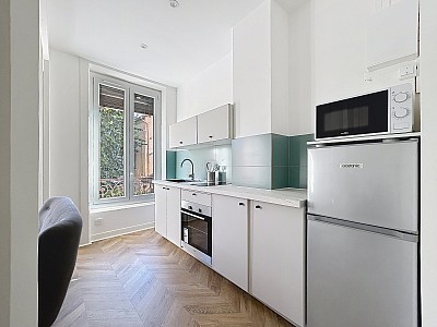 APPARTEMENT T2 A LOUER - TASSIN LA DEMI LUNE - 39.65 m2 - 840 € charges comprises par mois