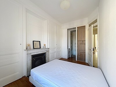 APPARTEMENT T2 A LOUER - TASSIN LA DEMI LUNE - 39.65 m2 - 840 € charges comprises par mois
