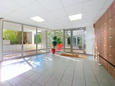 APPARTEMENT T2 A VENDRE - CALUIRE ET CUIRE - 54 m2 - 175 000 €