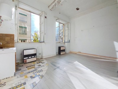 T2 BIS A VENDRE - LYON 1ER ARRONDISSEMENT HAUTS DES PENTES - 61.77 m2 - 260000€