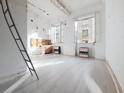 T2 BIS A VENDRE - LYON 1ER ARRONDISSEMENT HAUTS DES PENTES - 61.77 m2 - 260000€