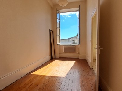 APPARTEMENT T2 A VENDRE - LYON 4EME ARRONDISSEMENT - 43 m2 - 219 000 &euro;