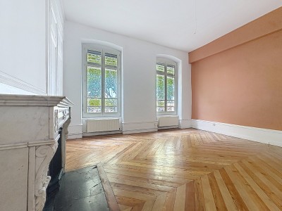 APPARTEMENT T2 A VENDRE - LYON 7EME ARRONDISSEMENT - 66 m2 - 295 000 &euro;