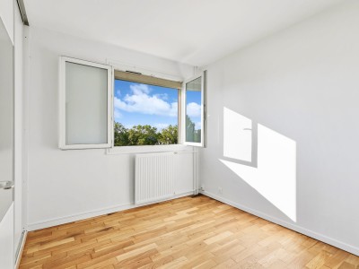 Appartement 2 pièces avec balcon - 1 chambre A VENDRE - RILLIEUX LA PAPE - 49.07 m2 - 150 000 &euro;