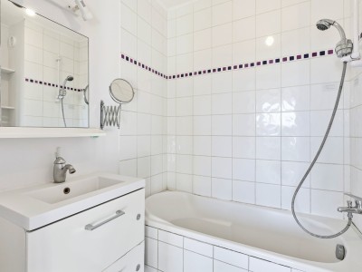 Appartement 2 pièces avec balcon - 1 chambre A VENDRE - RILLIEUX LA PAPE - 49.07 m2 - 150 000 &euro;