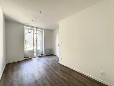 Appartement 2 pices avec jardin - 1 chambre - ST PRIEST - 37.23 m2 - VENDU