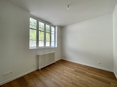 APPARTEMENT T3 A LOUER - CALUIRE ET CUIRE - 66,4 m2 - 1127 € charges comprises par mois