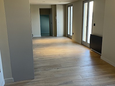 APPARTEMENT T3 A LOUER - CHASSELAY - 62.48 m2 - 995 &euro; charges comprises par mois