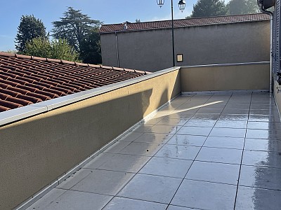 APPARTEMENT T3 A LOUER - CHASSELAY - 62.48 m2 - 995 &euro; charges comprises par mois