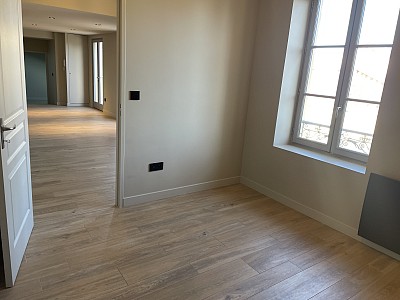 APPARTEMENT T3 A LOUER - CHASSELAY - 62.48 m2 - 995 &euro; charges comprises par mois