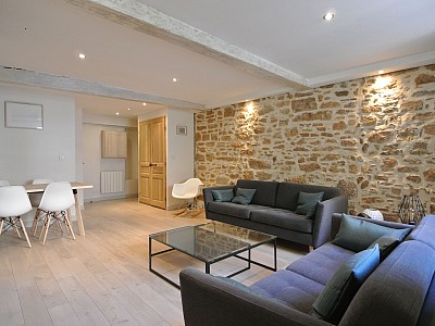 APPARTEMENT T3 A LOUER - LYON 1ER ARRONDISSEMENT - 71.6 m2 - 1293€ charges comprises par mois