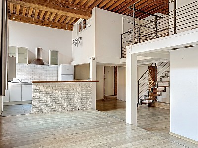 APPARTEMENT T3 A LOUER - LYON 1ER ARRONDISSEMENT - 82.56 m2 - 1333€ charges comprises par mois