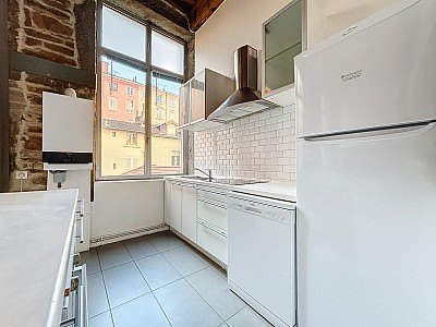 APPARTEMENT T3 A LOUER - LYON 1ER ARRONDISSEMENT - 82.56 m2 - 1333€ charges comprises par mois
