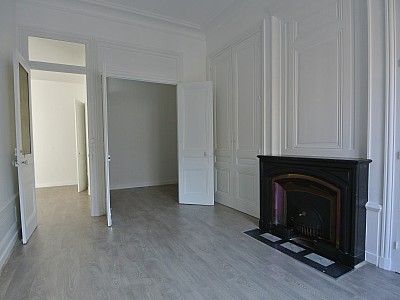 APPARTEMENT T3 A LOUER - LYON 2EME ARRONDISSEMENT - 112.62 m2 - 1628 € charges comprises par mois