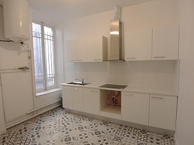 APPARTEMENT T3 A LOUER - LYON 2EME ARRONDISSEMENT - 112.62 m2 - 1628 € charges comprises par mois
