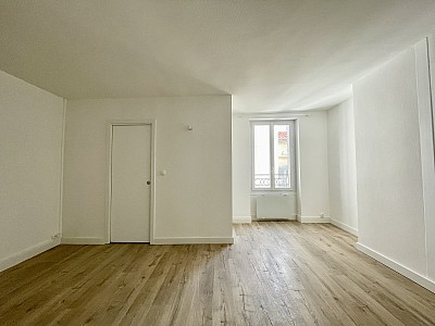 APPARTEMENT T3 A LOUER - LYON 2EME ARRONDISSEMENT - 104.57 m2 - 1800€ charges comprises par mois