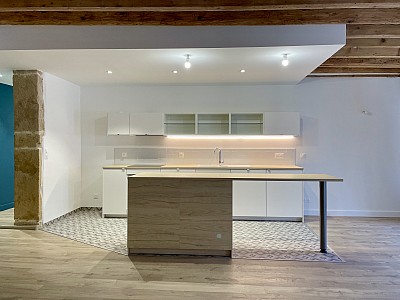 APPARTEMENT T3 A LOUER - LYON 2EME ARRONDISSEMENT - 104.57 m2 - 1800€ charges comprises par mois