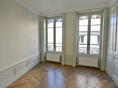 APPARTEMENT T3 A LOUER - LYON 2EME ARRONDISSEMENT - 68.02 m2 - 1232€ charges comprises par mois