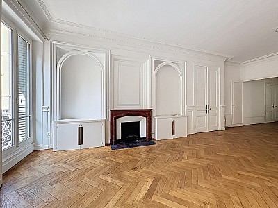 APPARTEMENT T3 A LOUER - LYON 2EME ARRONDISSEMENT - 117.94 m2 - 1891€ charges comprises par mois