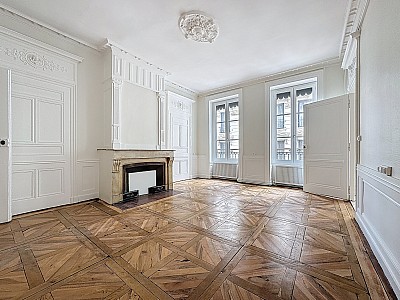 APPARTEMENT T3 A LOUER - LYON 2EME ARRONDISSEMENT - 82.25 m2 - 1155€ charges comprises par mois