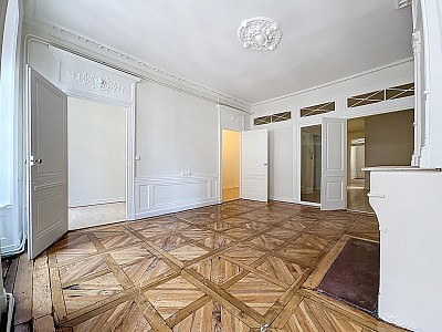 APPARTEMENT T3 A LOUER - LYON 2EME ARRONDISSEMENT - 82.25 m2 - 1155€ charges comprises par mois