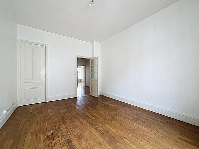 APPARTEMENT T3 A LOUER - LYON 3EME ARRONDISSEMENT - 93.27 m2 - 1 166 € charges comprises par mois