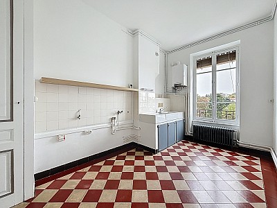APPARTEMENT T3 A LOUER - LYON 3EME ARRONDISSEMENT - 93.27 m2 - 1 166 € charges comprises par mois