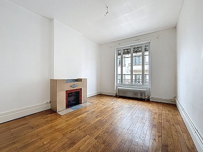 APPARTEMENT T3 A LOUER - LYON 3EME ARRONDISSEMENT - 93.27 m2 - 1 166 € charges comprises par mois
