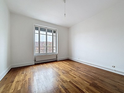 APPARTEMENT T3 A LOUER - LYON 3EME ARRONDISSEMENT - 75.51 m2 - 1101€ charges comprises par mois