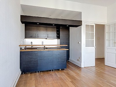 APPARTEMENT T3 A LOUER - LYON 3EME ARRONDISSEMENT - 74.68 m2 - 1�282�&euro; charges comprises par mois