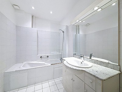 APPARTEMENT T3 A LOUER - LYON 3EME ARRONDISSEMENT - 74.68 m2 - 1�282�&euro; charges comprises par mois