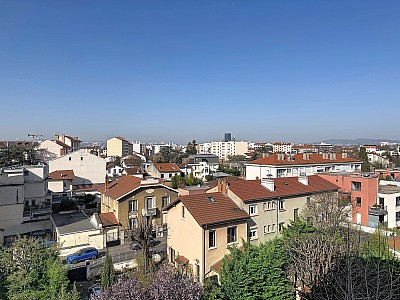 APPARTEMENT T3 A LOUER - LYON 3EME ARRONDISSEMENT - 74.68 m2 - 1�282�&euro; charges comprises par mois